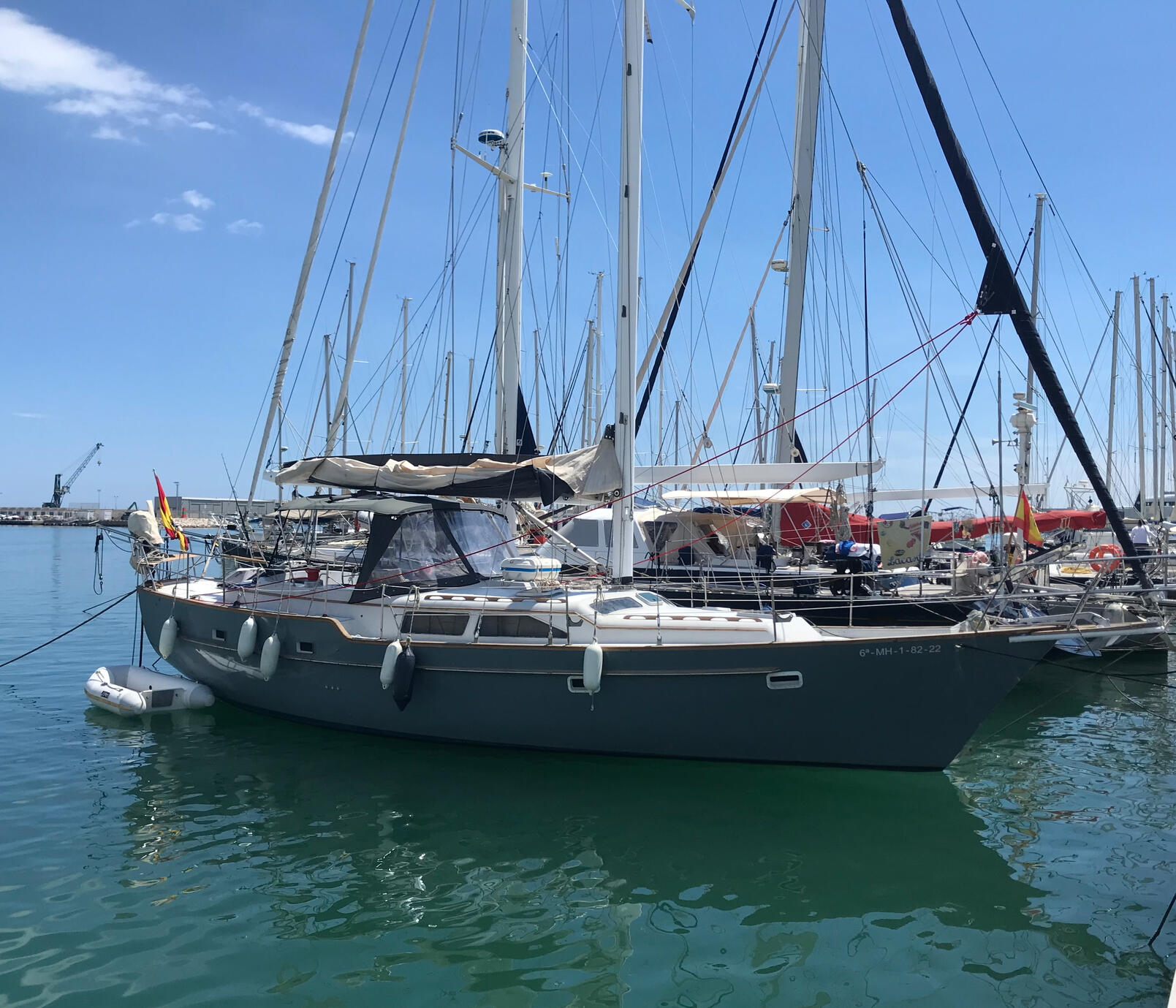 velero de charter en ibiza