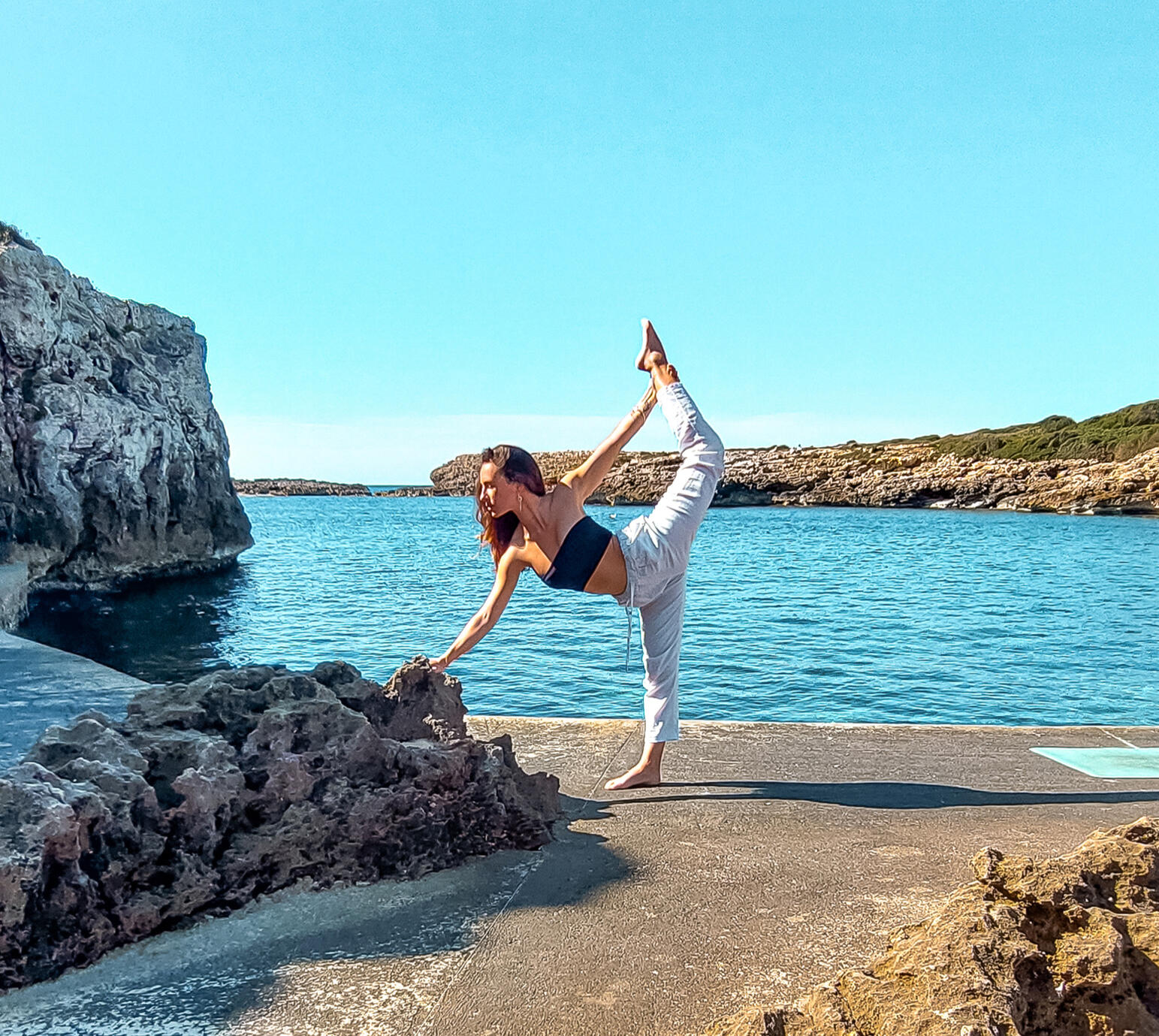 yoga en barco en ibiza y formentera | charter consciente